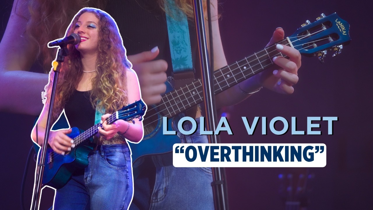 Lola Violet + This Blue Quilted Maple Ukulele = Magic ✨
